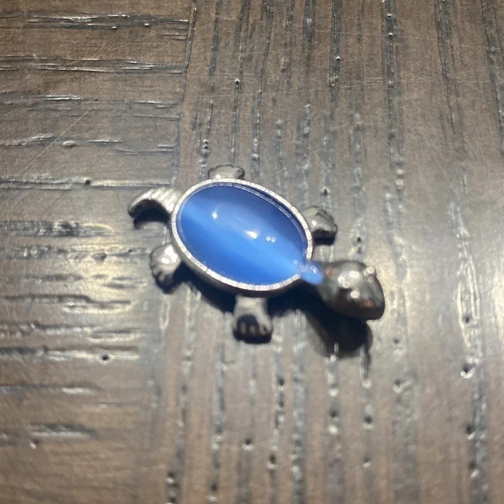Turtle Pendant - Picture 2 of 3
